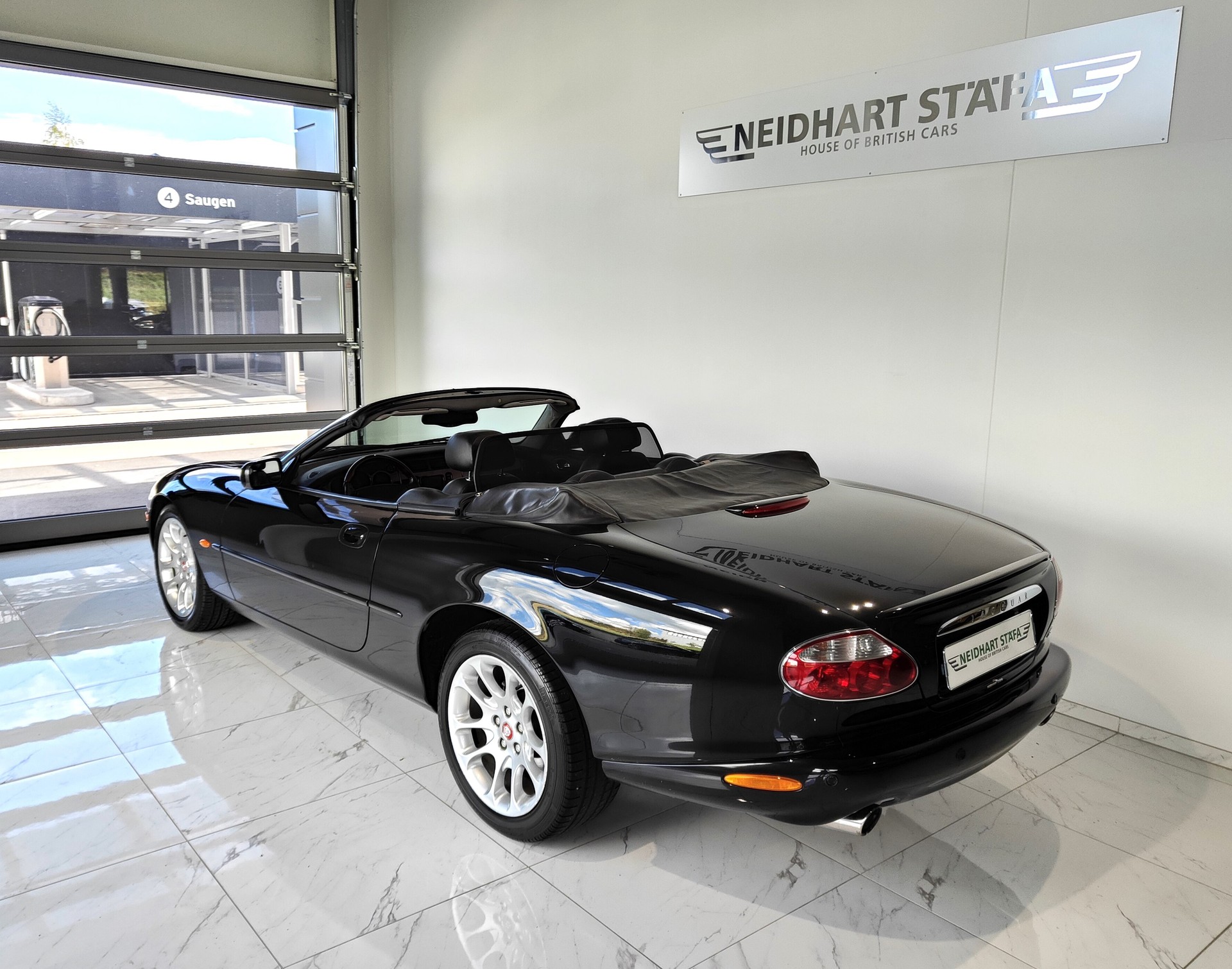 JAGUAR XKR S/C Convertible-image-3