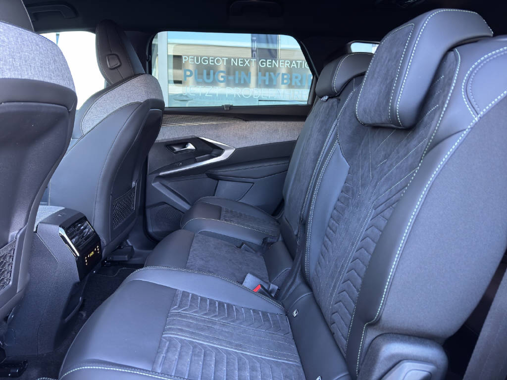 PEUGEOT 5008 1.2 Hybrid GT-image-7
