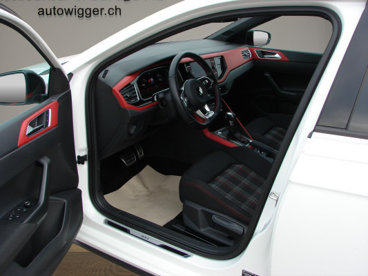 VW Polo 2.0 TSI GTI-image-10