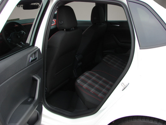 VW Polo 2.0 TSI GTI-image-12