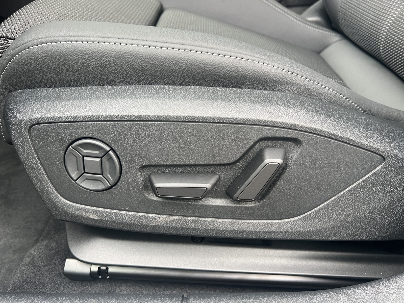 AUDI A3 allstreet 35 TFSI Attraction S-tronic-image-14