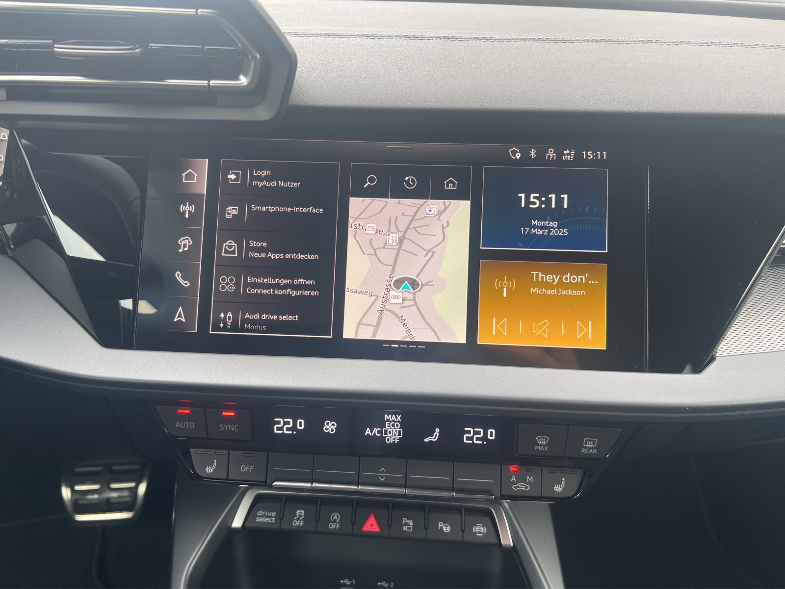 AUDI A3 allstreet 35 TFSI Attraction S-tronic-image-10