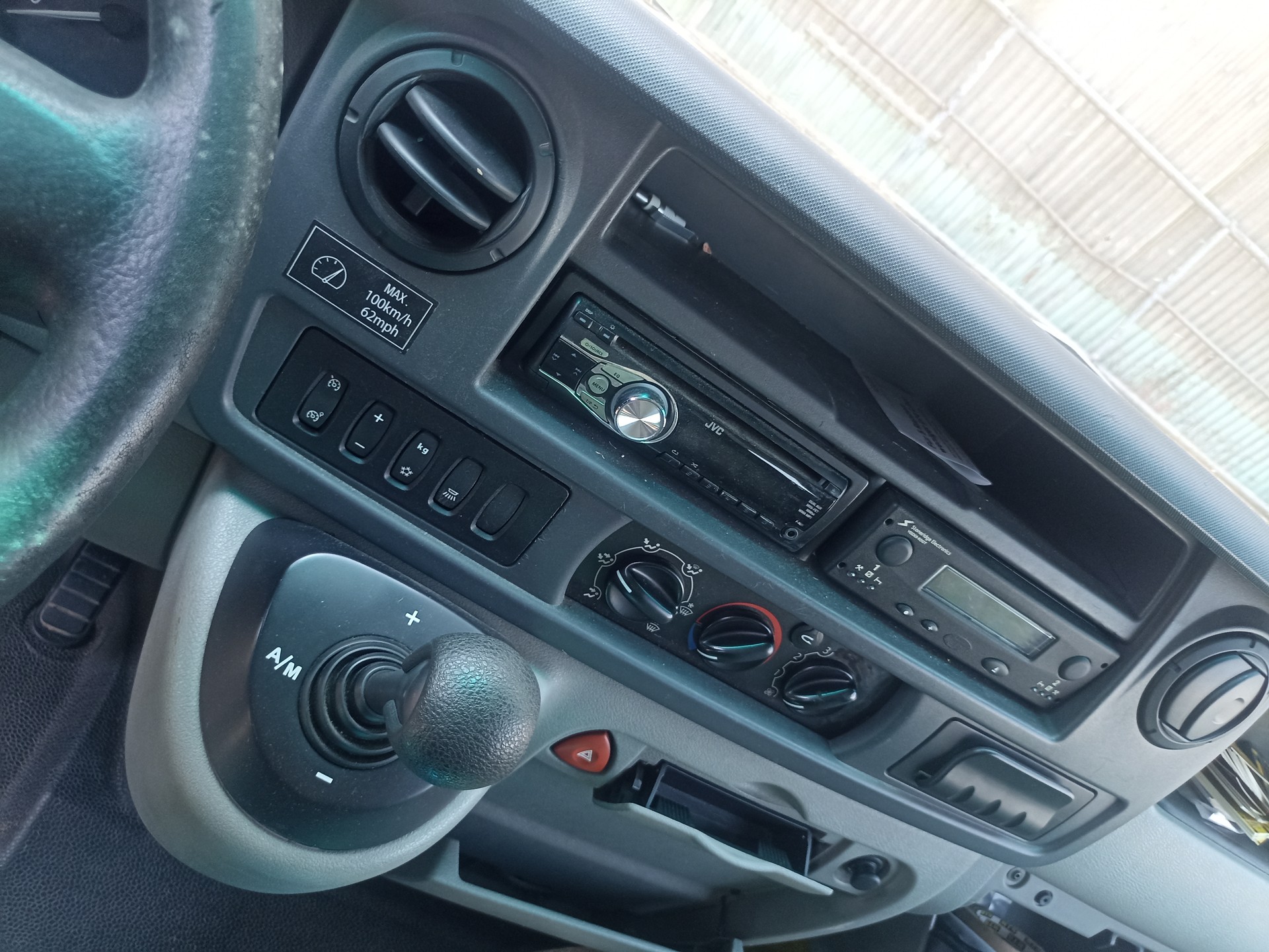 RENAULT MASTER-image-12