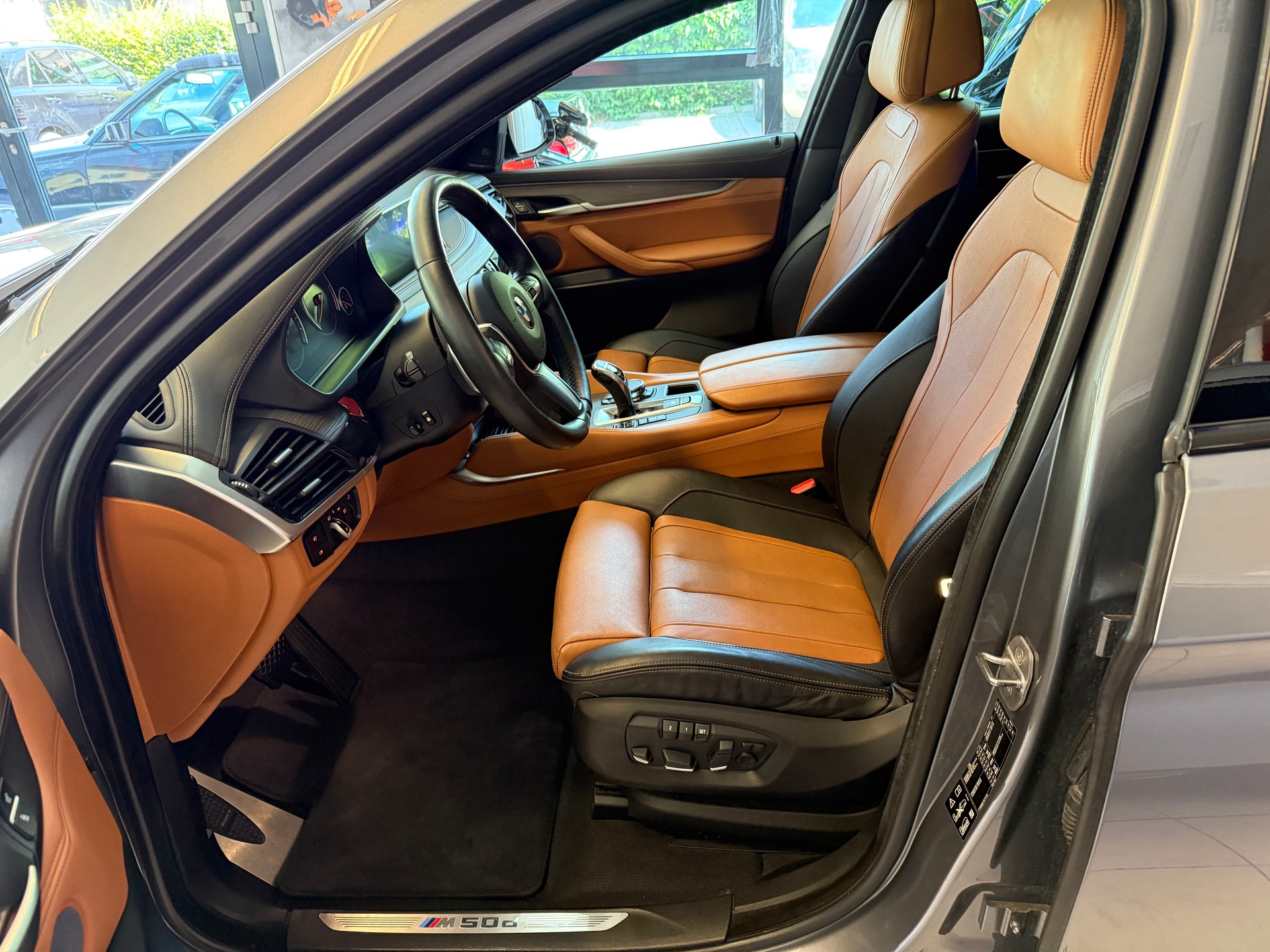 BMW X6 M50d-image-3