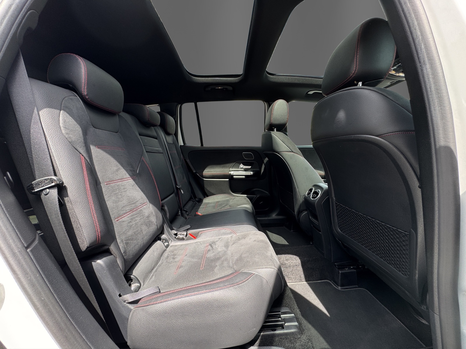 MERCEDES-BENZ GLB 250 AMG Line 4 MATIC-image-18