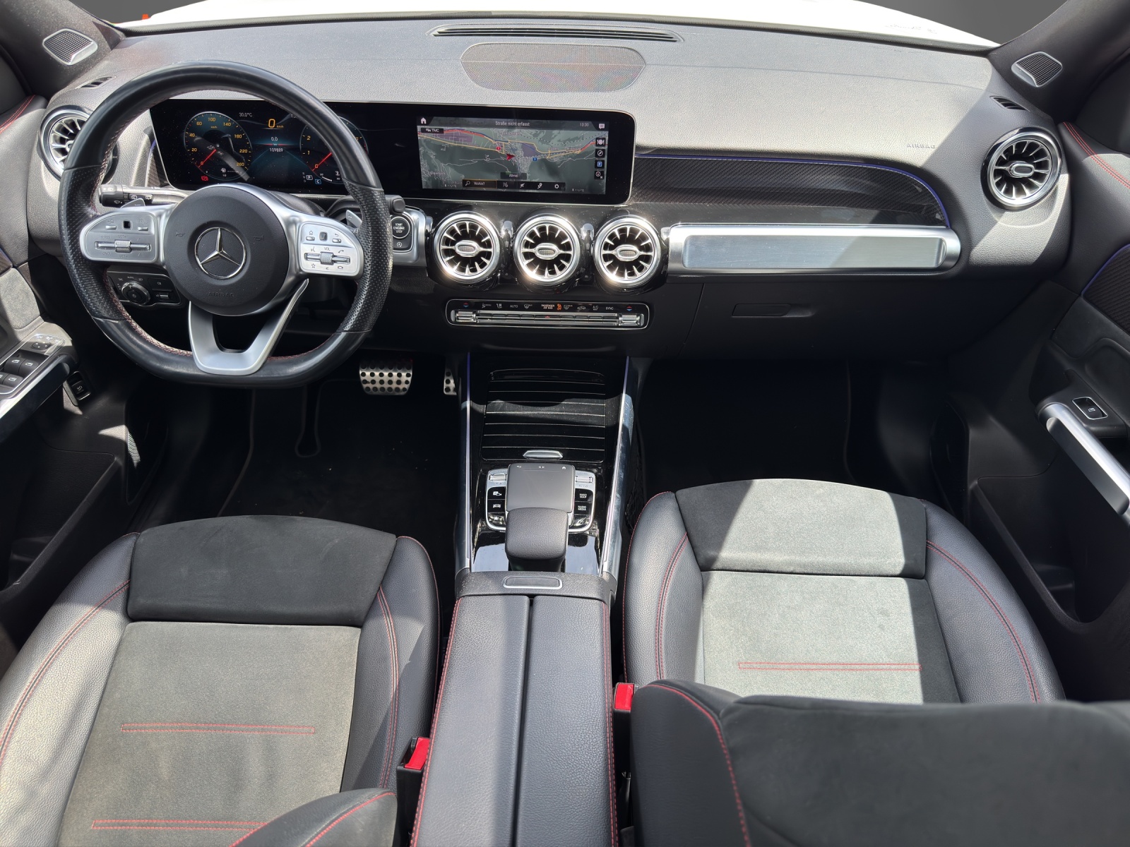 MERCEDES-BENZ GLB 250 AMG Line 4 MATIC-image-13