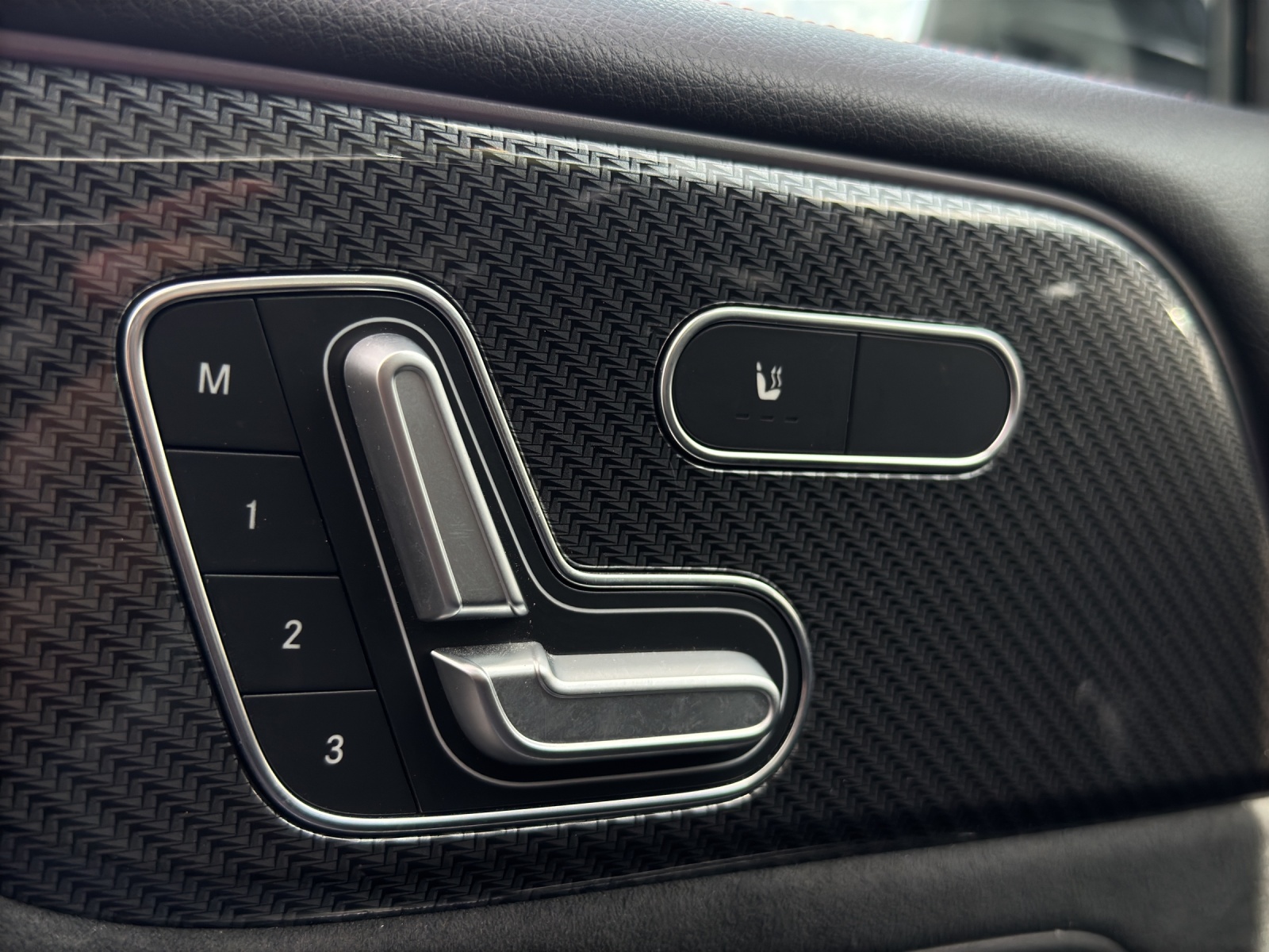 MERCEDES-BENZ GLB 250 AMG Line 4 MATIC-image-26