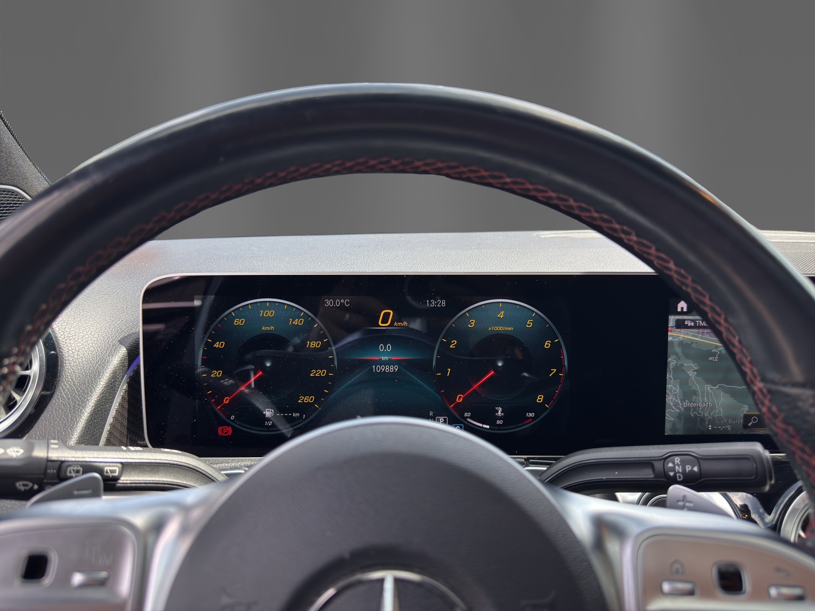 MERCEDES-BENZ GLB 250 AMG Line 4 MATIC-image-10