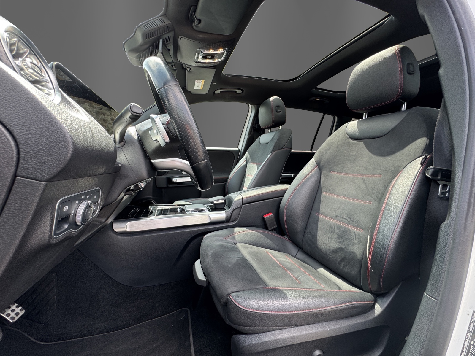 MERCEDES-BENZ GLB 250 AMG Line 4 MATIC-image-8