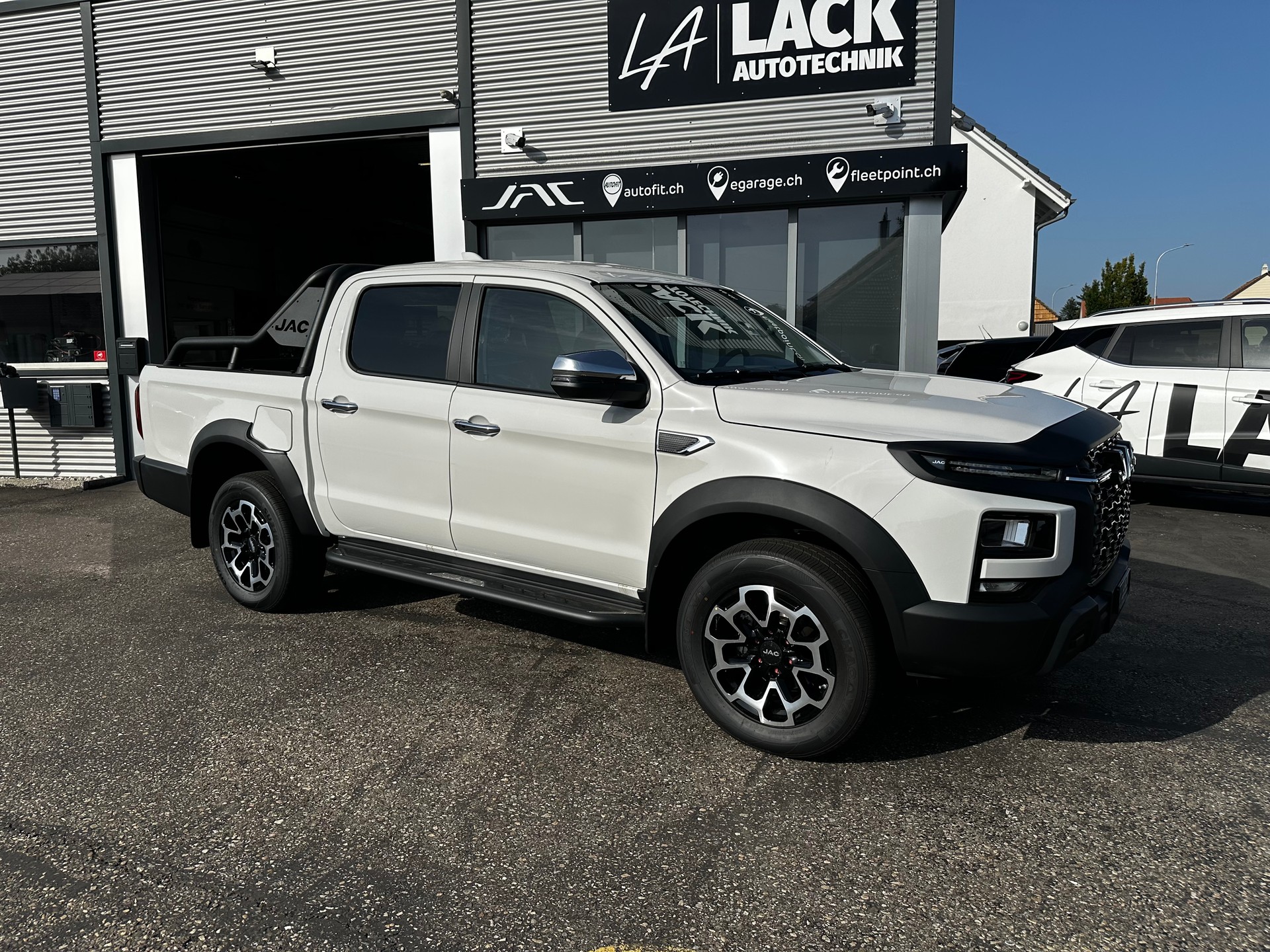 JAC T9EV 4x4-image-4