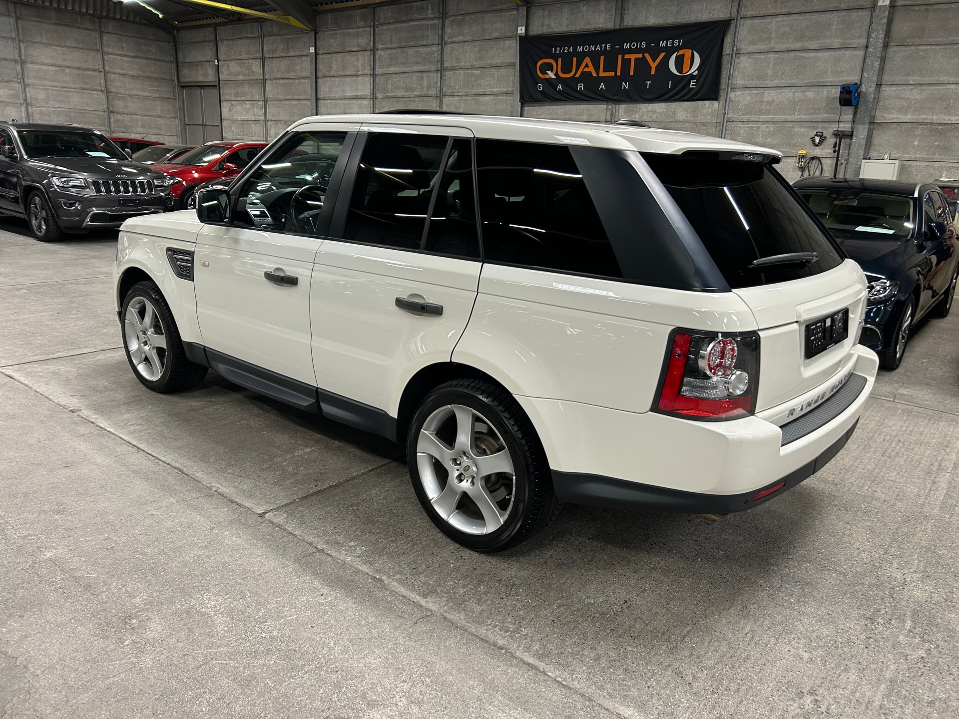 LAND ROVER Range Rover Sport 3.6 TDV8 Autobiography Automatic-image-5