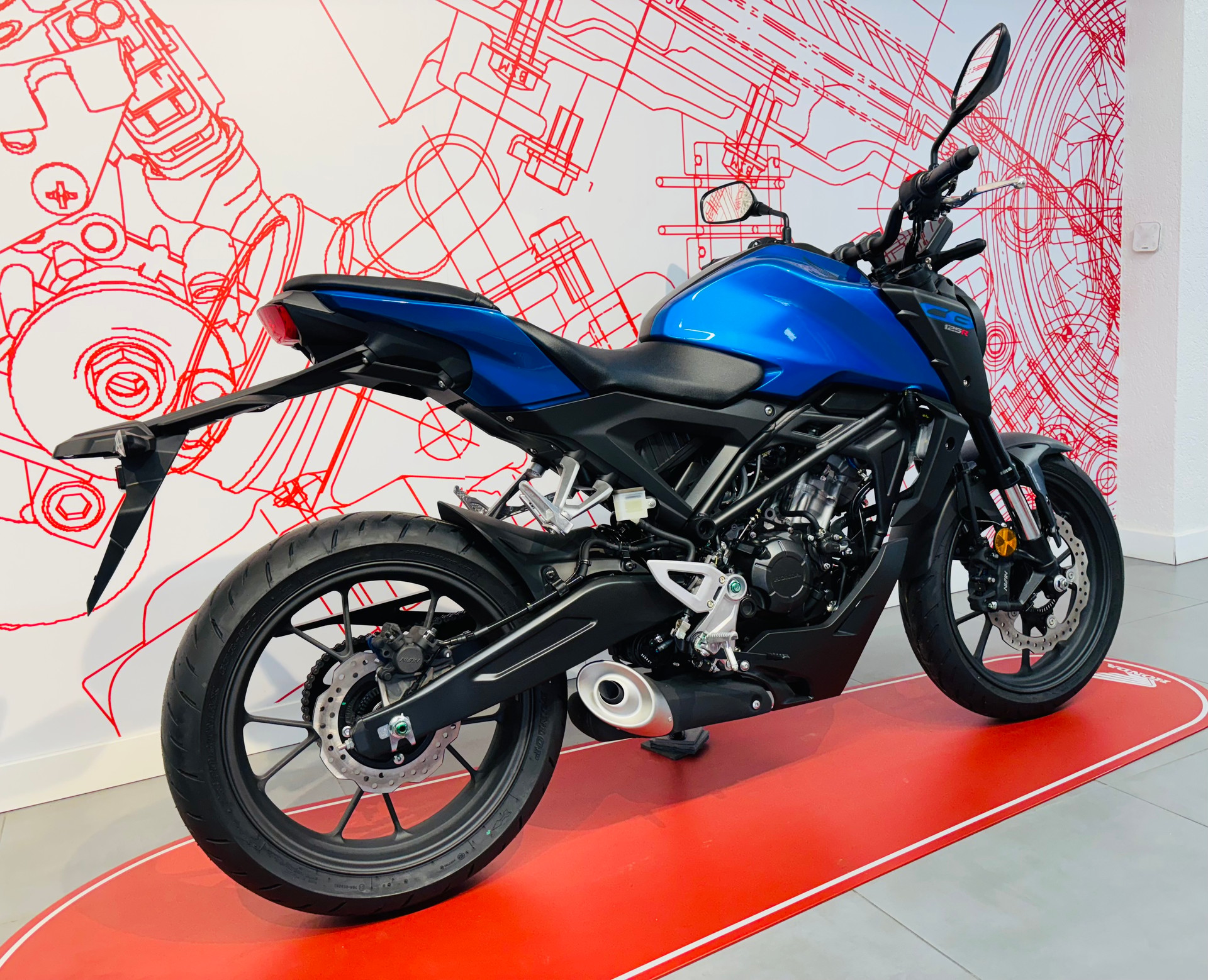 HONDA CB 125 R-showroom-element-1