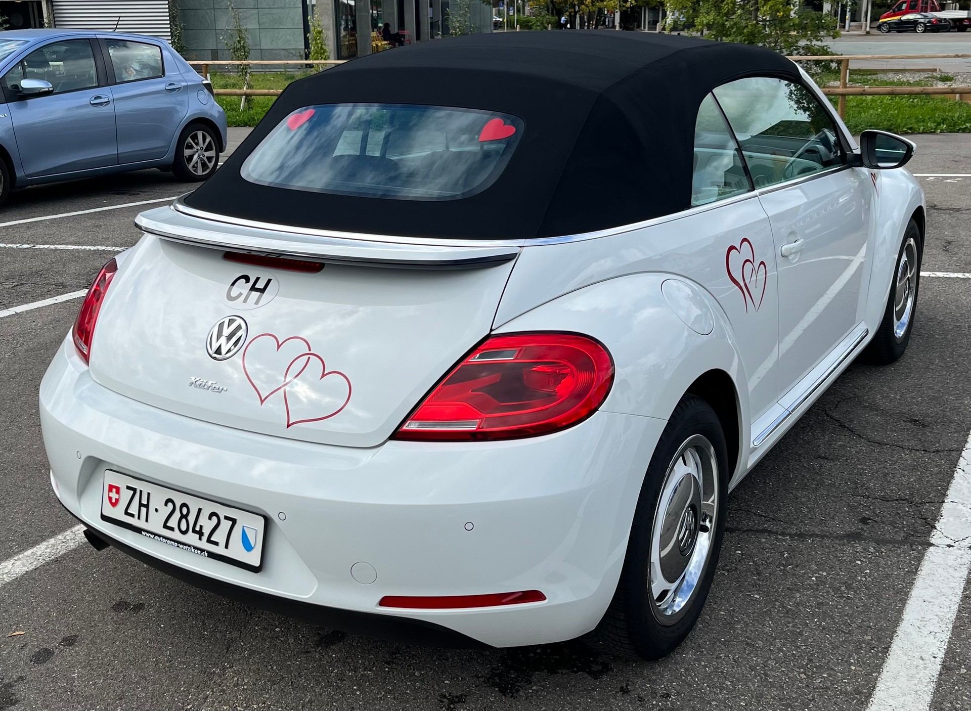 VW Beetle Cabrio 1.2 TSI BMT Design-image-2
