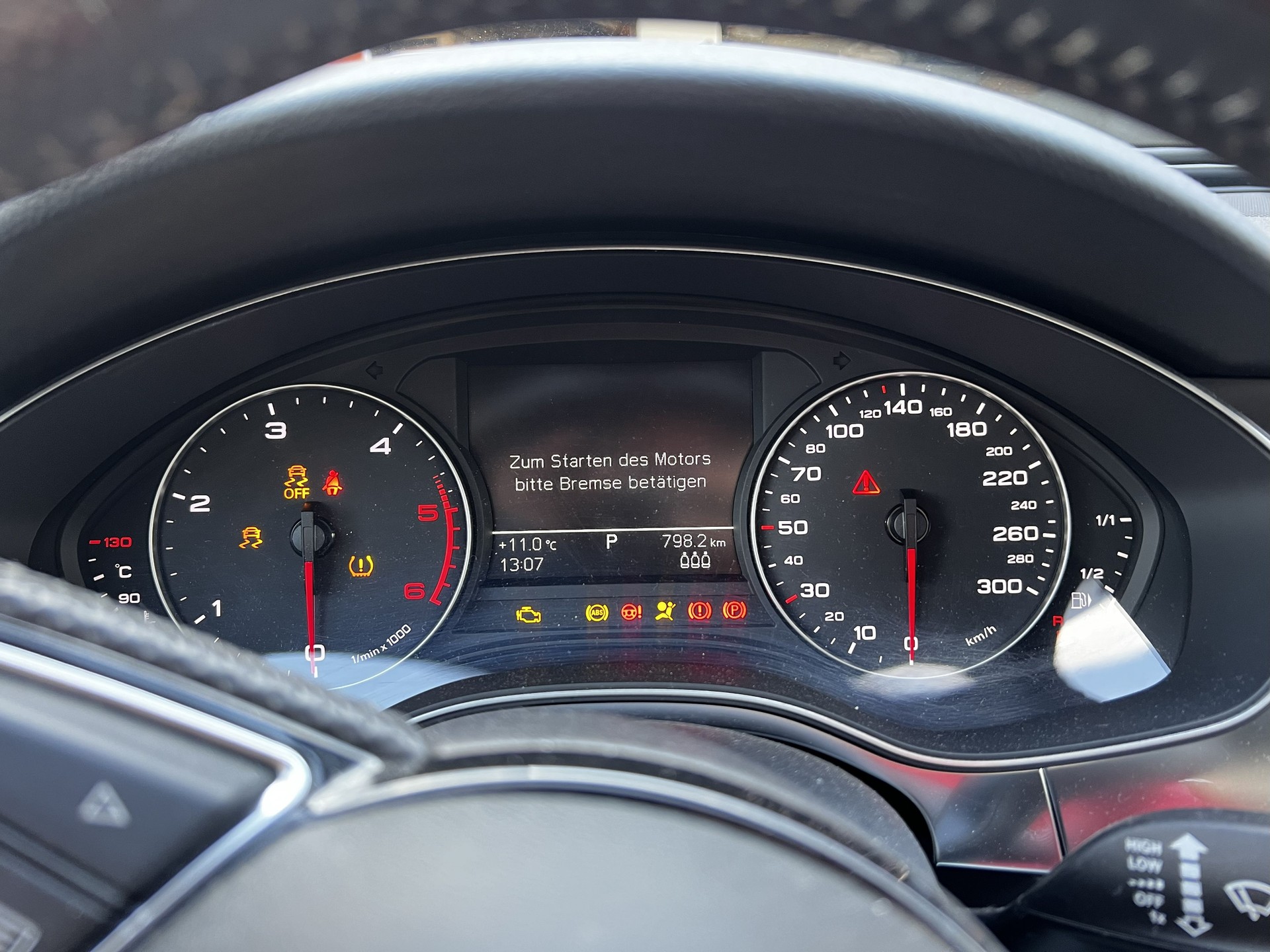 AUDI A6 Avant 3.0 TDI V6 quattro S-tronic-image-4
