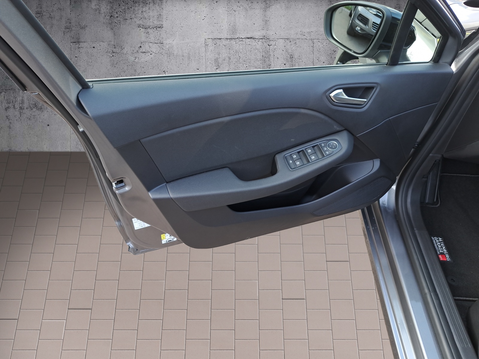 MITSUBISHI Colt 1.6 HEV Instyle-image-14
