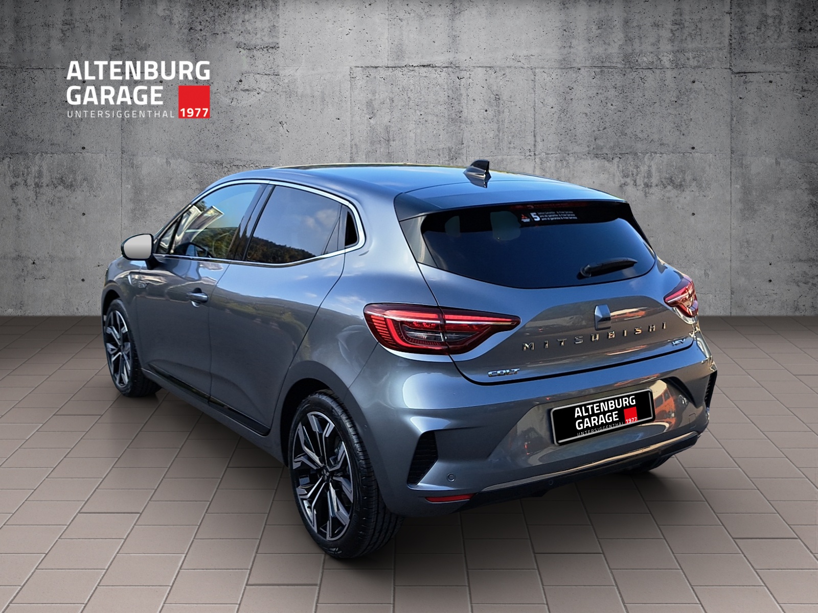 MITSUBISHI Colt 1.6 HEV Instyle-image-2