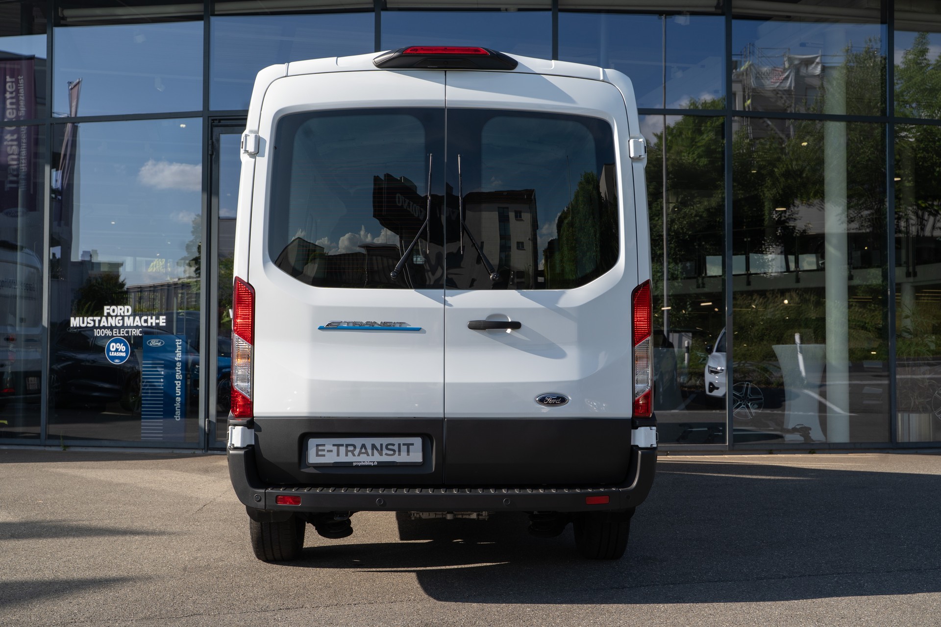 FORD E-Transit Van 390 L3H2 68kWh Trend-image-3