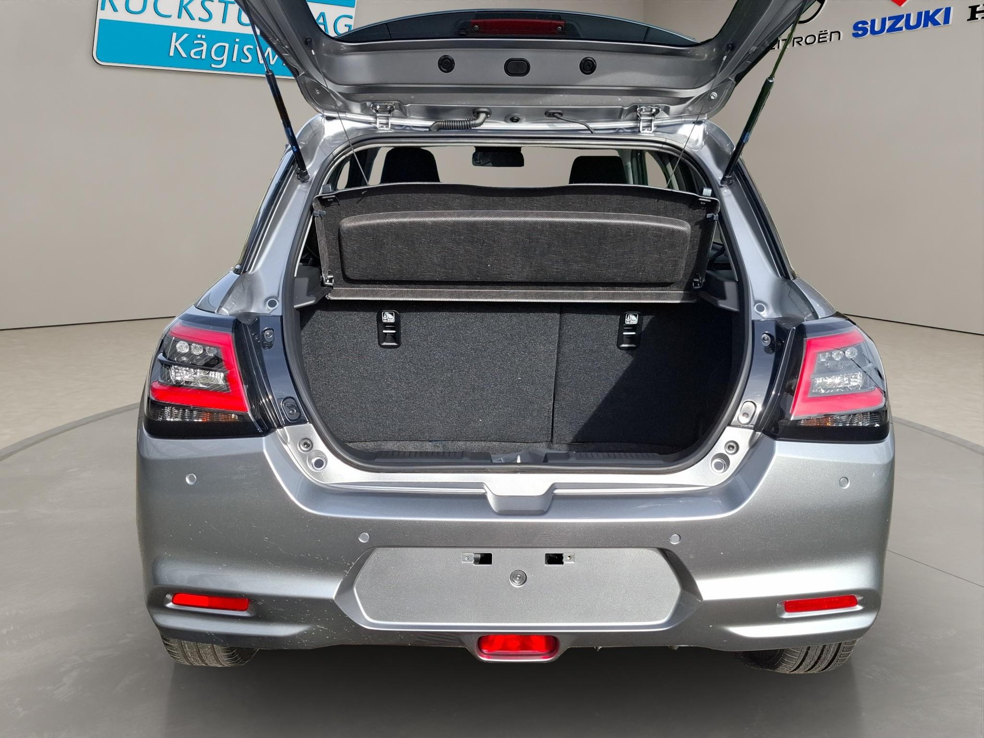 SUZUKI Swift 1.2 Compact Top Hybrid-image-10