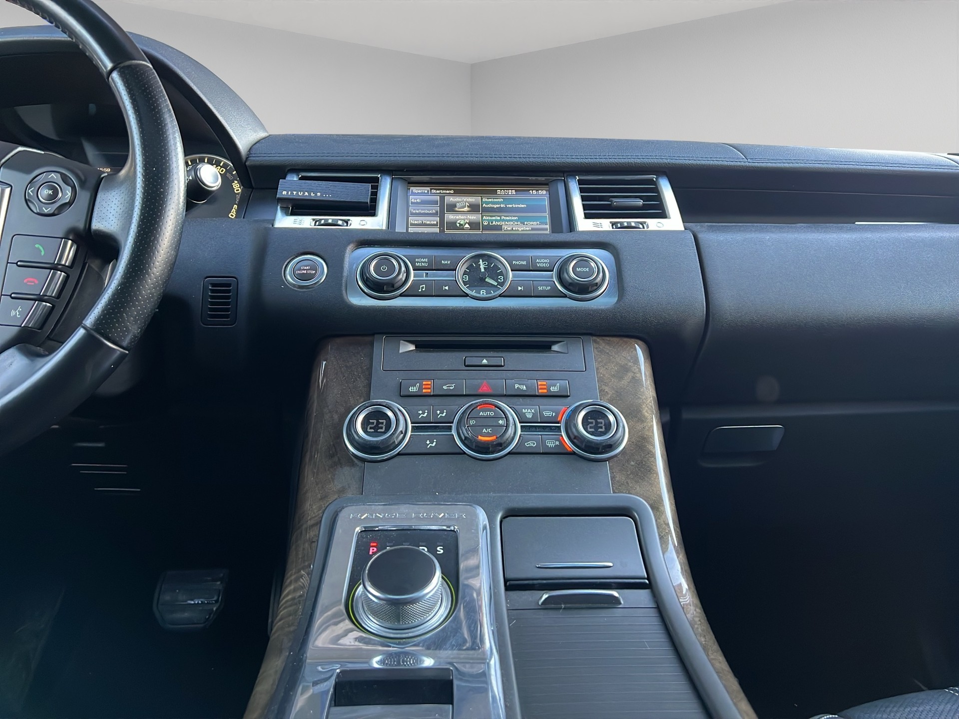 LAND ROVER Range Rover Sport 3.0 TDV6 HSE Automatic-image-6