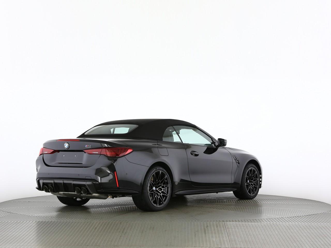 BMW M4 Cabrio Competition M xDrive-image-13