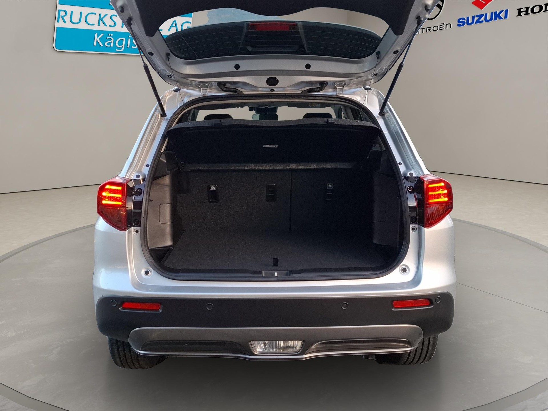 SUZUKI Vitara 1.4 T Compact+ Hybrid 4x4-image-10