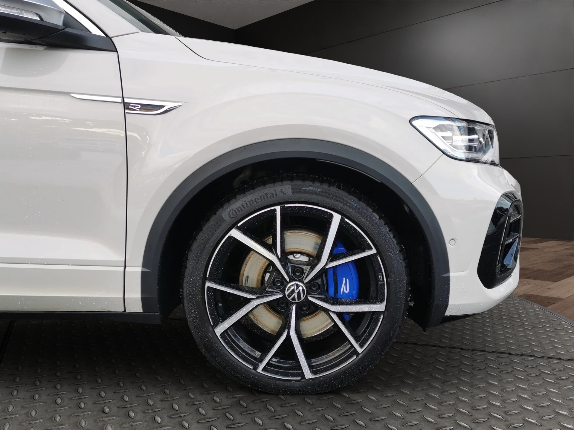 VW T-Roc 2.0 TSI R DSG 4Motion-showroom-element-2