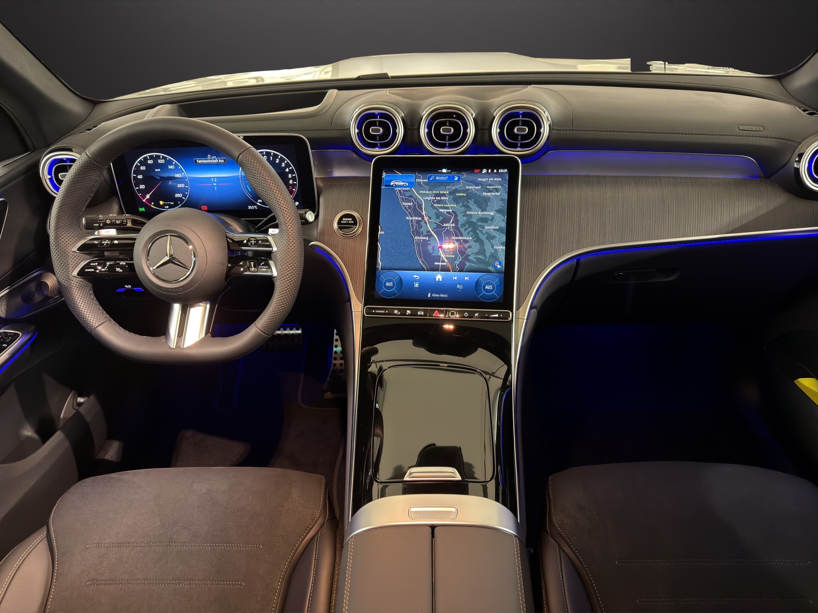 MERCEDES-BENZ GLC 300 e 4Matic 9G-Tronic-image-8
