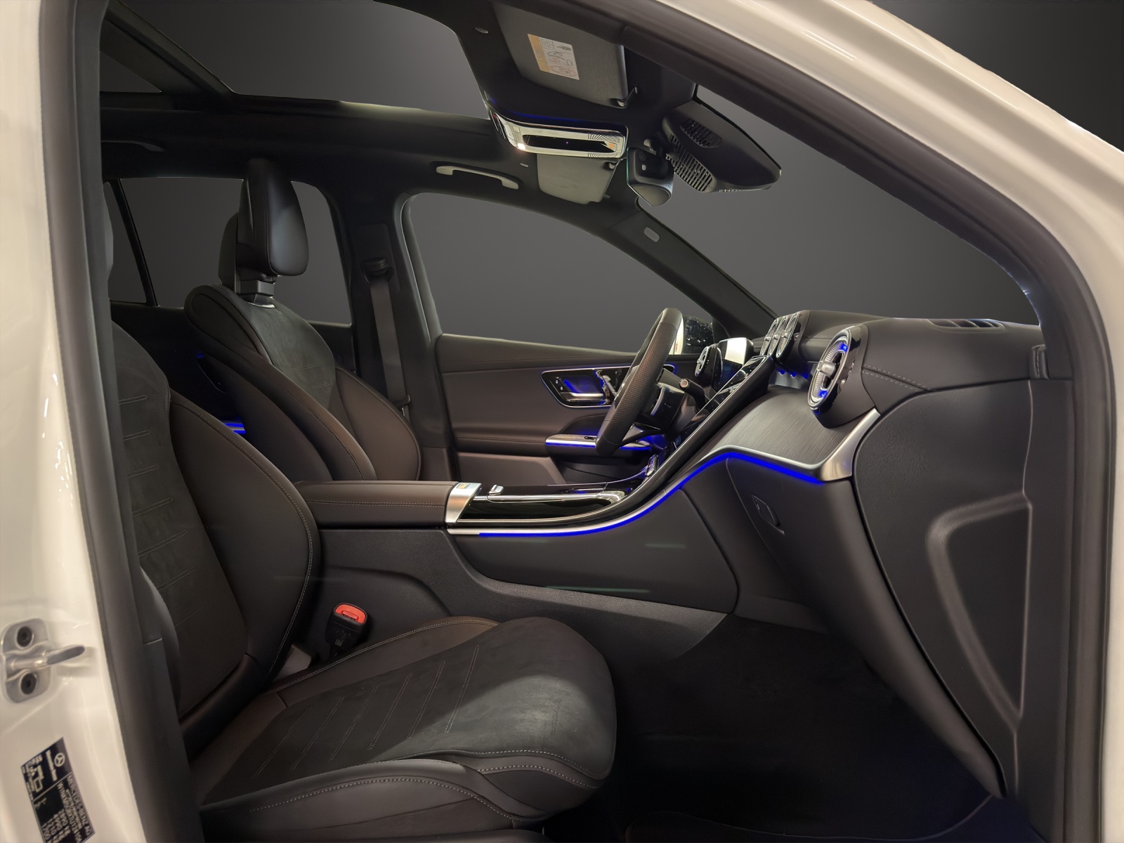 MERCEDES-BENZ GLC 300 e 4Matic 9G-Tronic-image-13