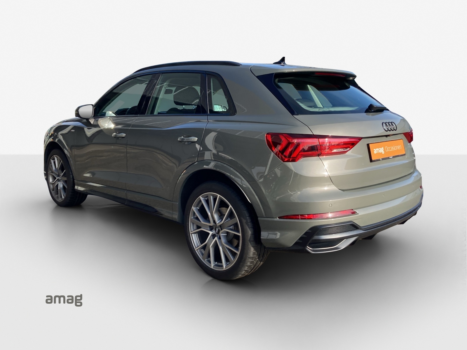 AUDI Q3 40 TDI S line Attraction quattro S-tronic-image-2