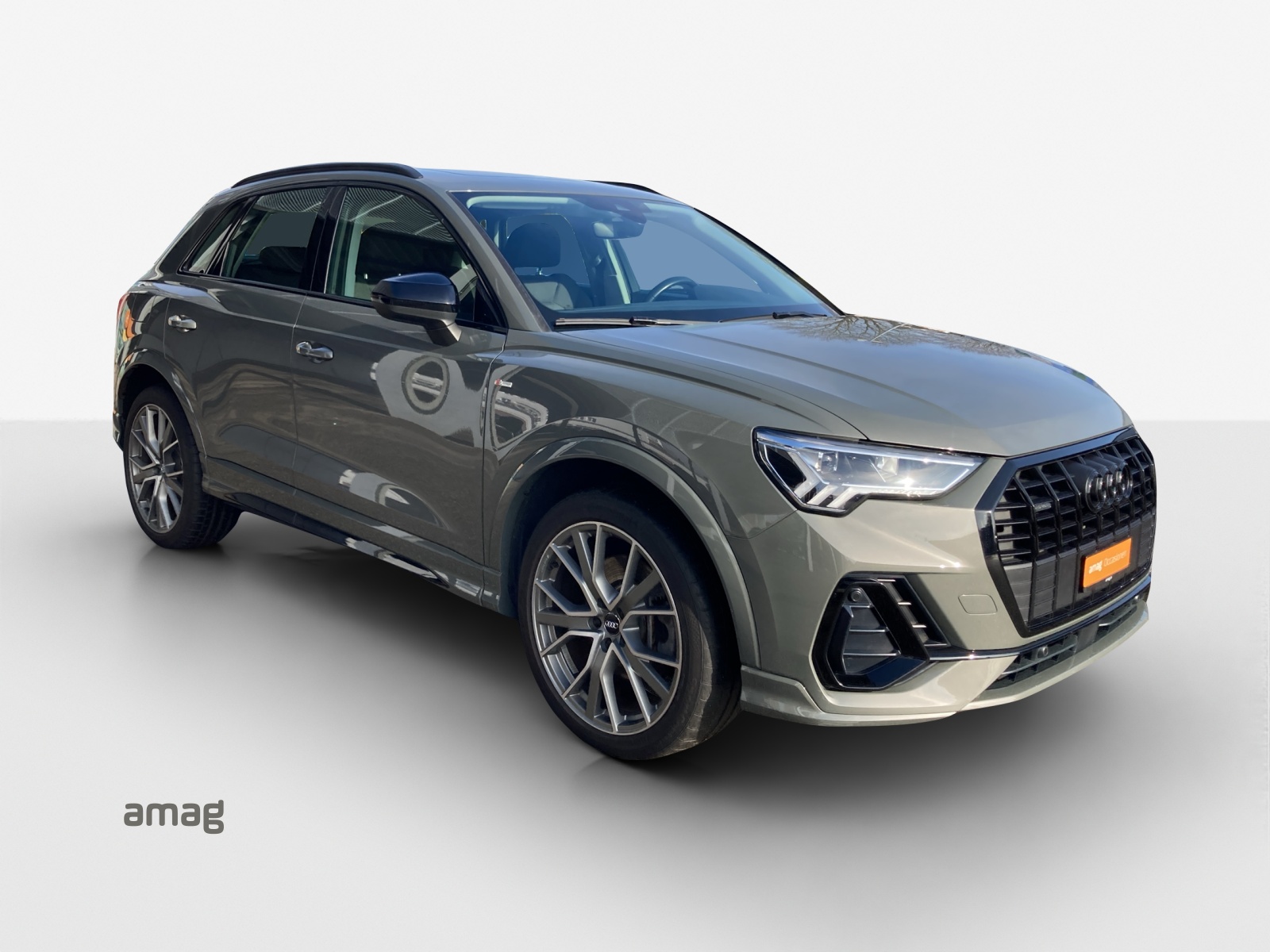 AUDI Q3 40 TDI S line Attraction quattro S-tronic-image-5