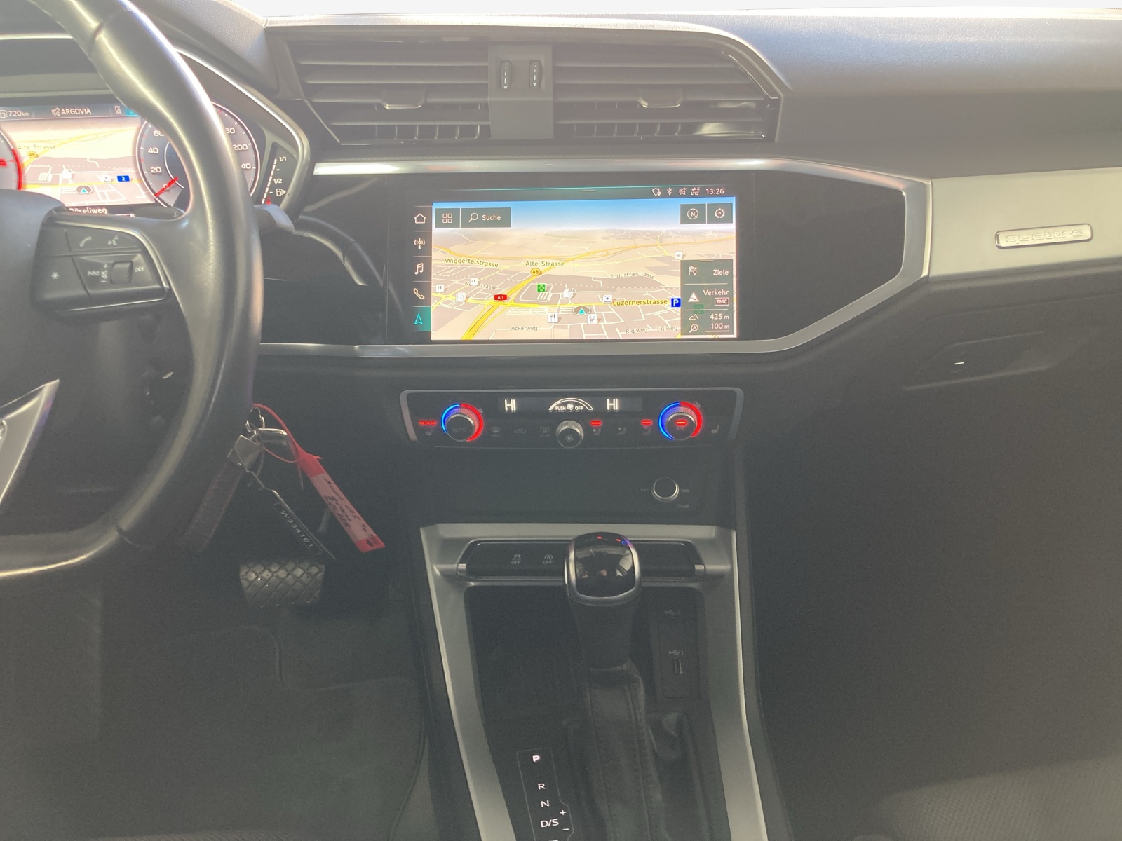 AUDI Q3 40 TDI S line Attraction quattro S-tronic-image-10