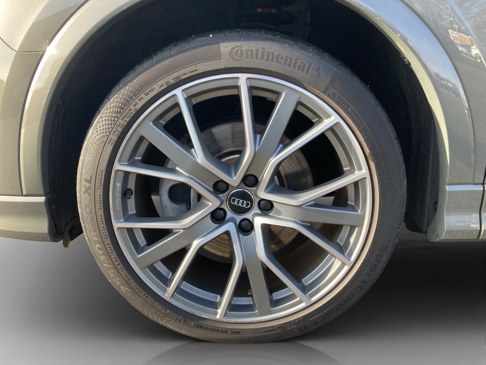 AUDI Q3 40 TDI S line Attraction quattro S-tronic-image-15