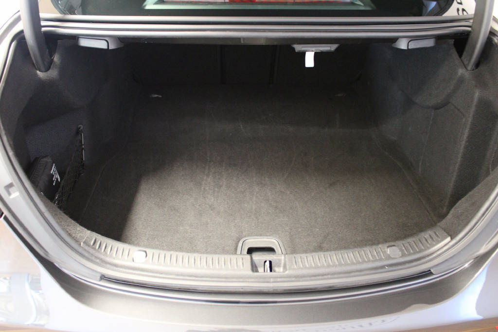 MERCEDES-BENZ E 450 4Matic AMG Line-image-3