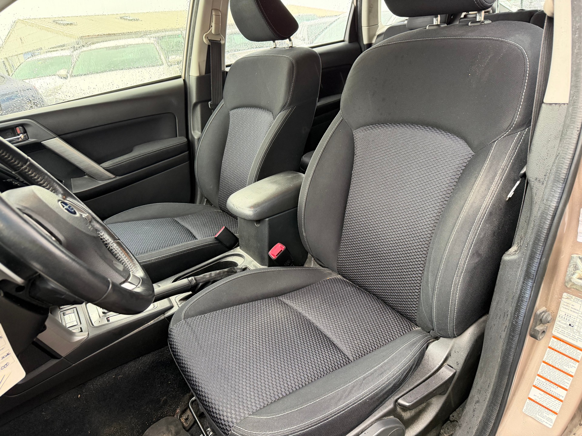 SUBARU Forester 2.0i Swiss Lineartronic-image-9