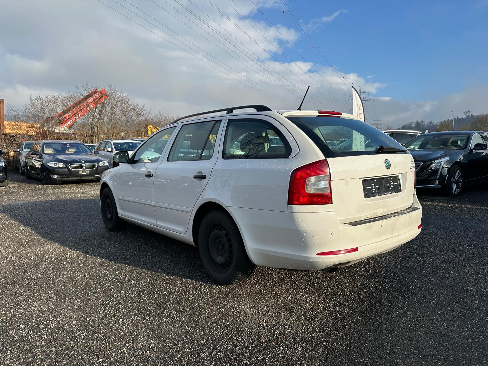 SKODA Octavia Combi 1.2 TSI Clever-image-2
