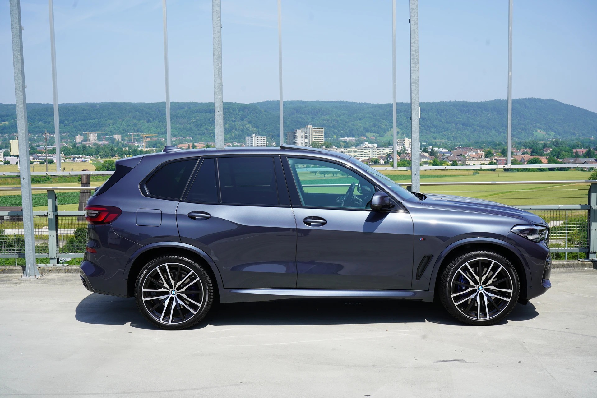 BMW X5 XDRIVE M50d STEPTRONIC PLUS BLACK l 400 PS-image-4