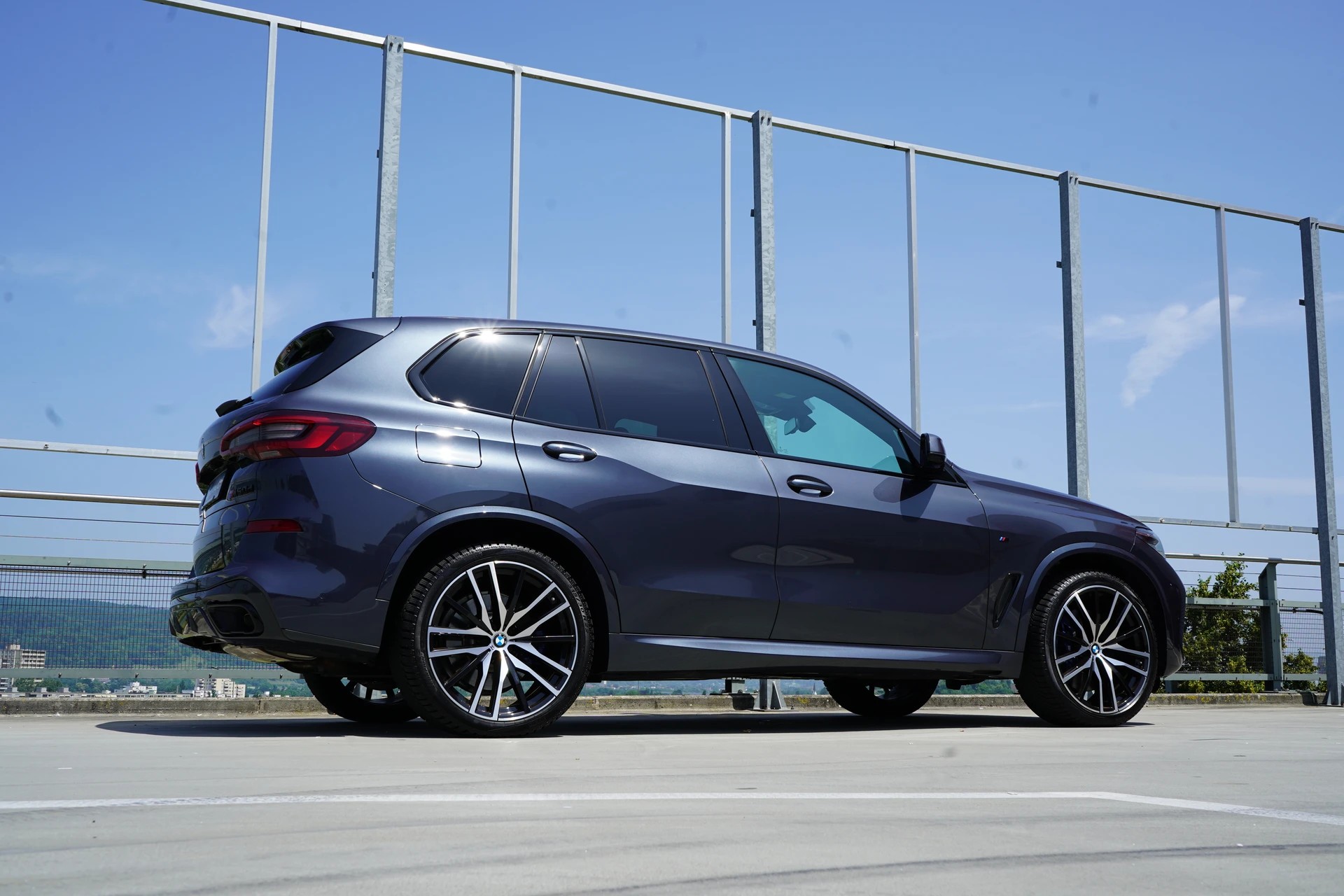 BMW X5 XDRIVE M50d STEPTRONIC PLUS BLACK l 400 PS-image-9