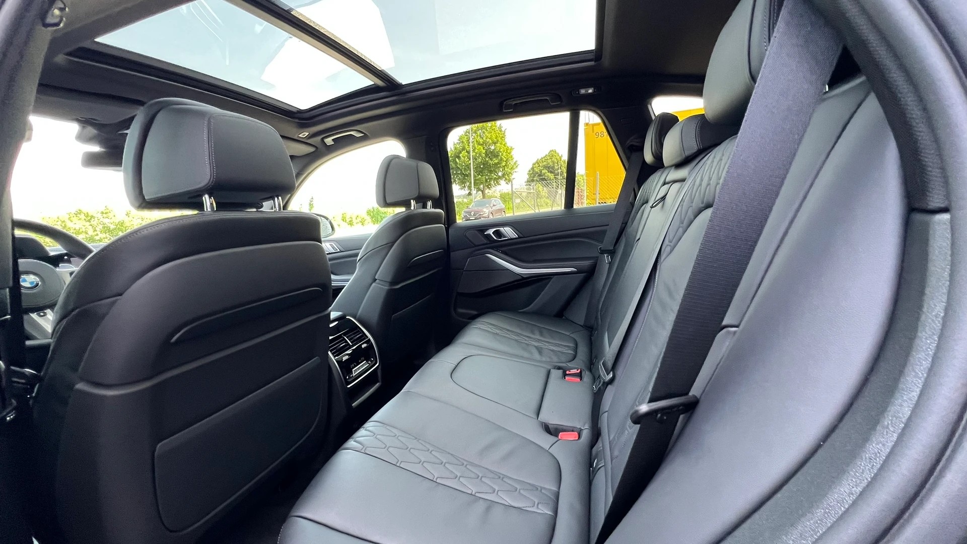 BMW X5 XDRIVE M50d STEPTRONIC PLUS BLACK l 400 PS-image-26