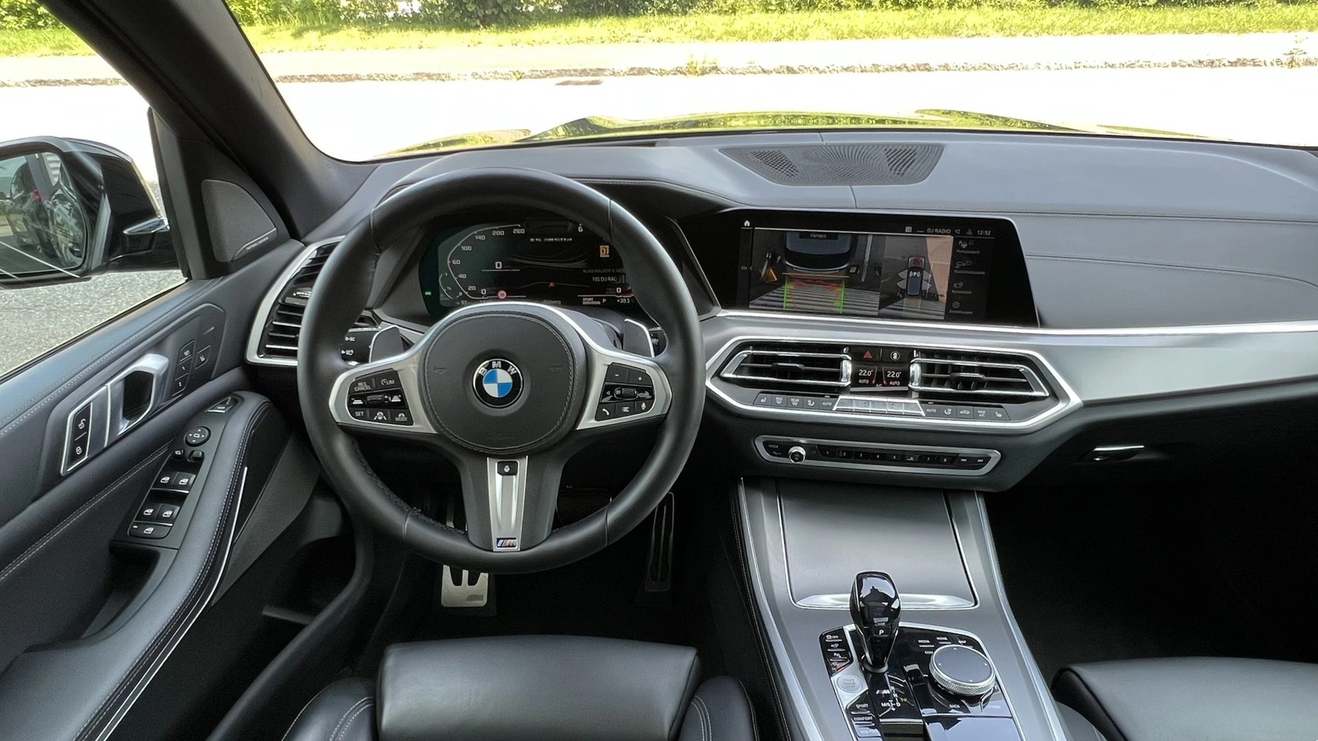 BMW X5 XDRIVE M50d STEPTRONIC PLUS BLACK l 400 PS-image-19