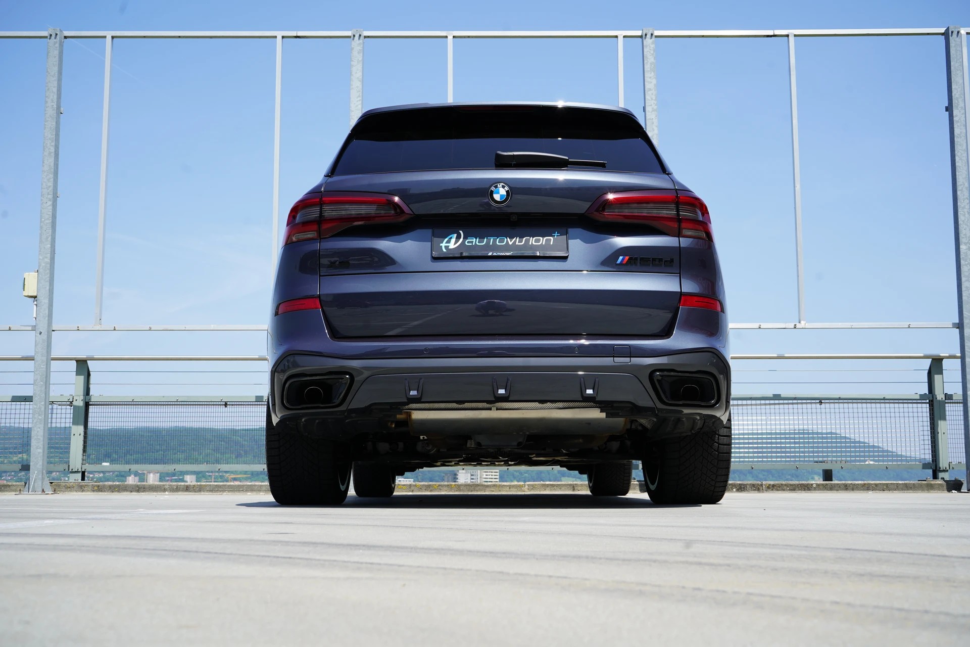 BMW X5 XDRIVE M50d STEPTRONIC PLUS BLACK l 400 PS-image-17