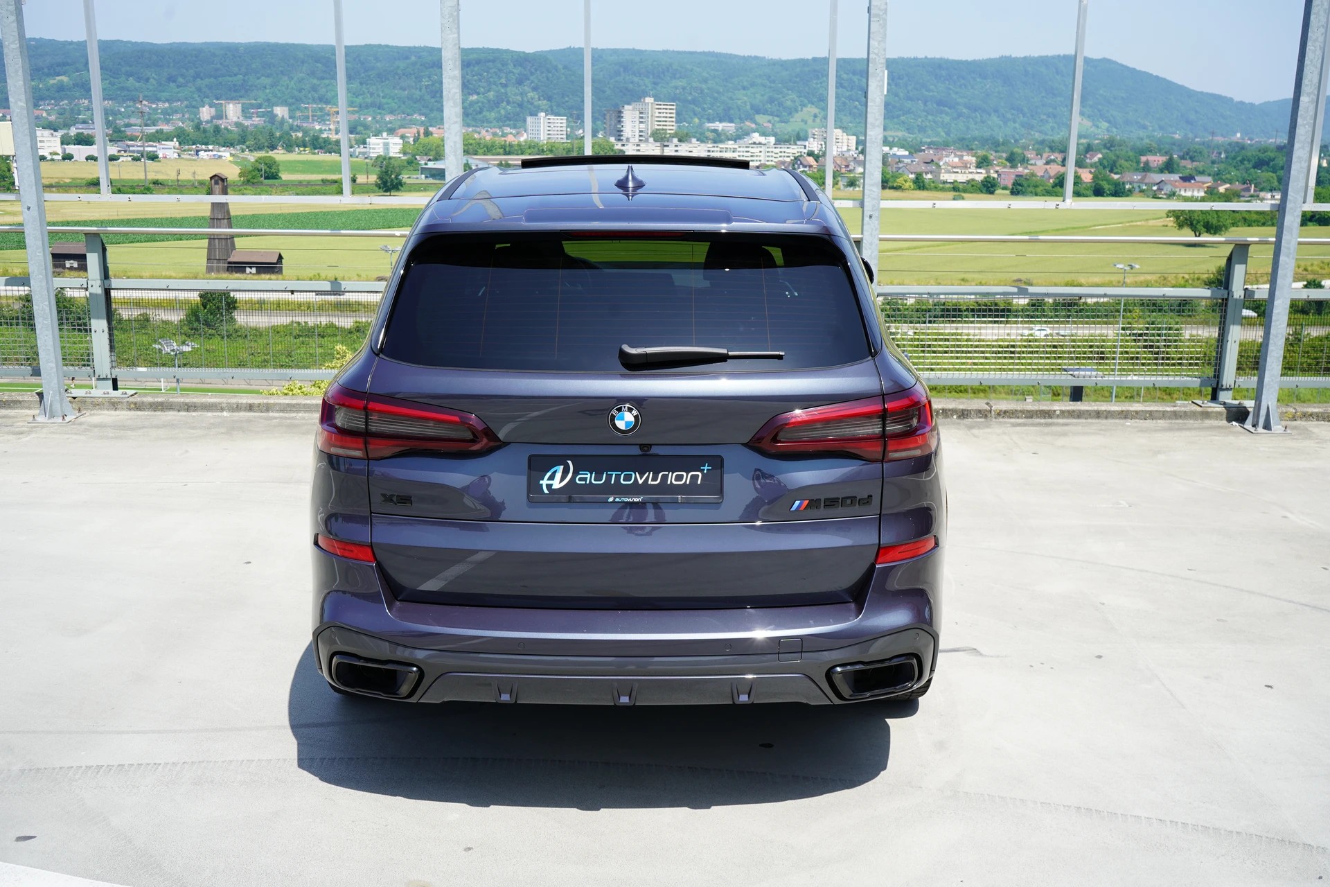 BMW X5 XDRIVE M50d STEPTRONIC PLUS BLACK l 400 PS-image-16