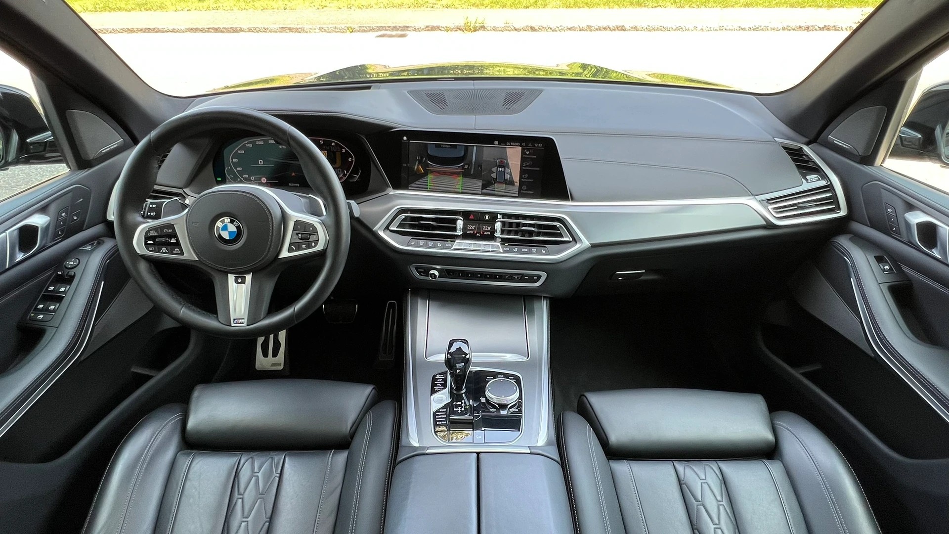 BMW X5 XDRIVE M50d STEPTRONIC PLUS BLACK l 400 PS-image-18