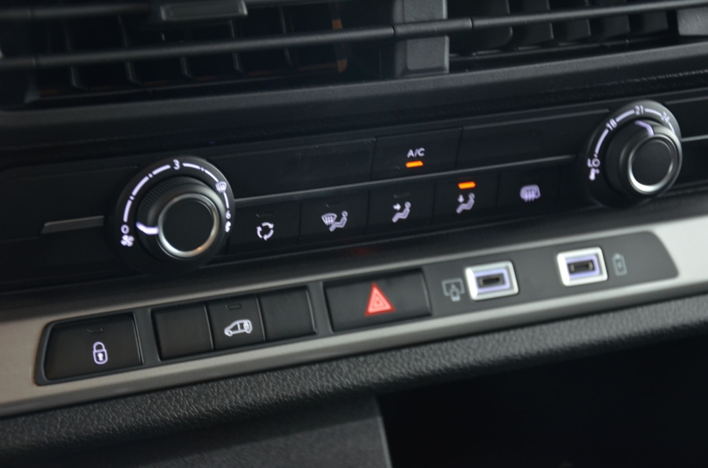 TOYOTA Proace EV 75kWh Medium Advanced-image-15