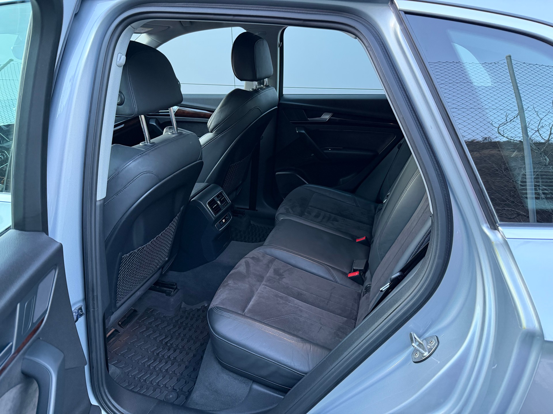 AUDI Q5 2.0 TFSI quattro S-tronic-image-11