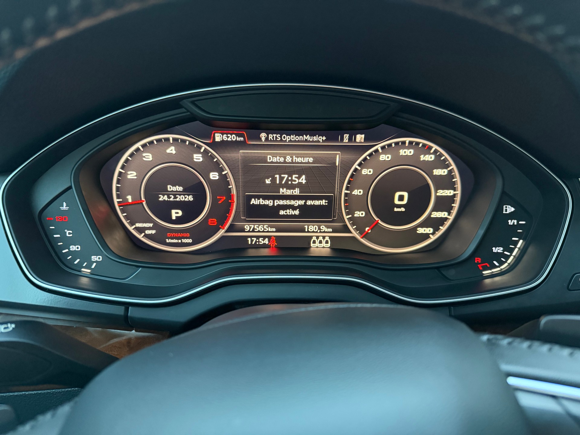 AUDI Q5 2.0 TFSI quattro S-tronic-image-6