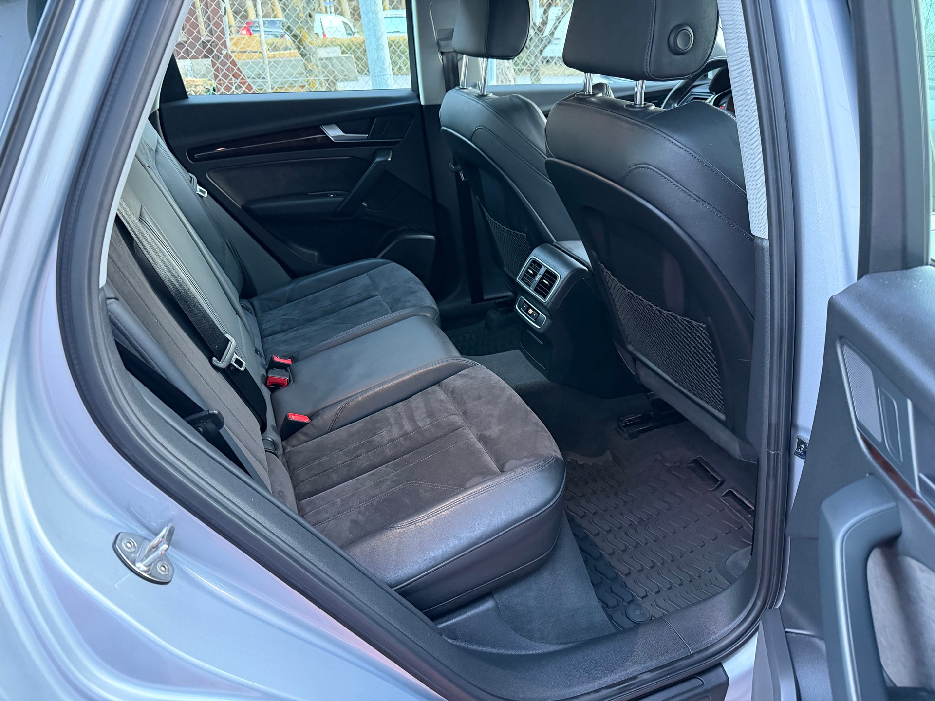 AUDI Q5 2.0 TFSI quattro S-tronic-image-10