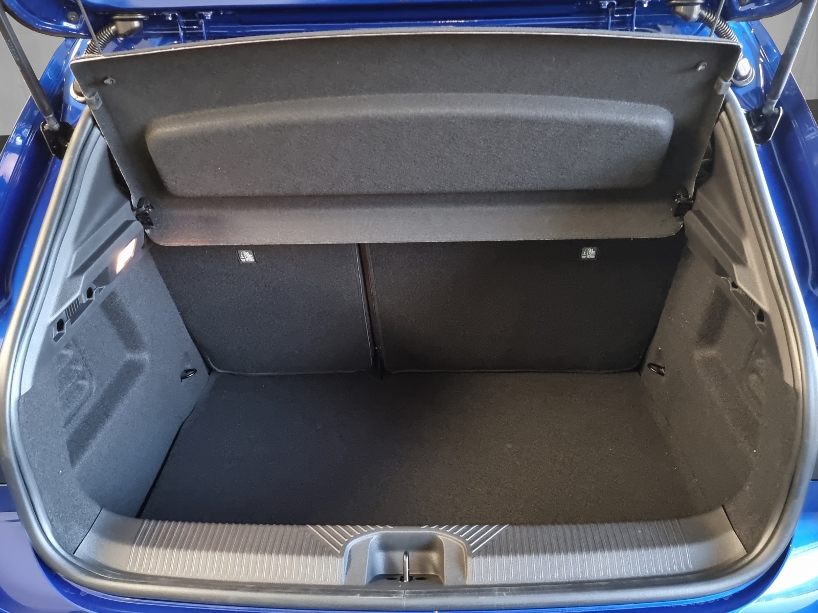 RENAULT Clio 1.8 E-Tech techno-image-9