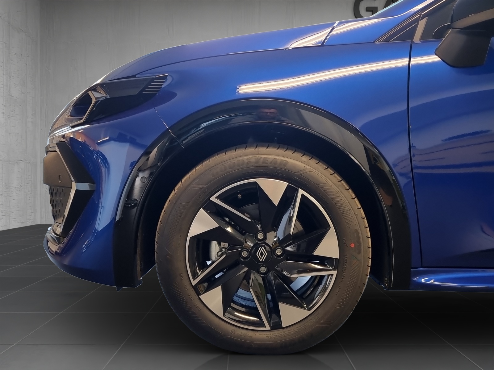 RENAULT Clio 1.8 E-Tech techno-image-5