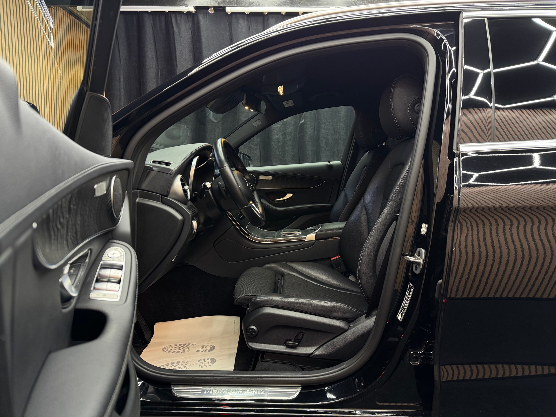 MERCEDES-BENZ GLC 220 d 4m | 1 Jahr Garantie | Facelift | *ab CHF 289.-/ Monat*-image-10
