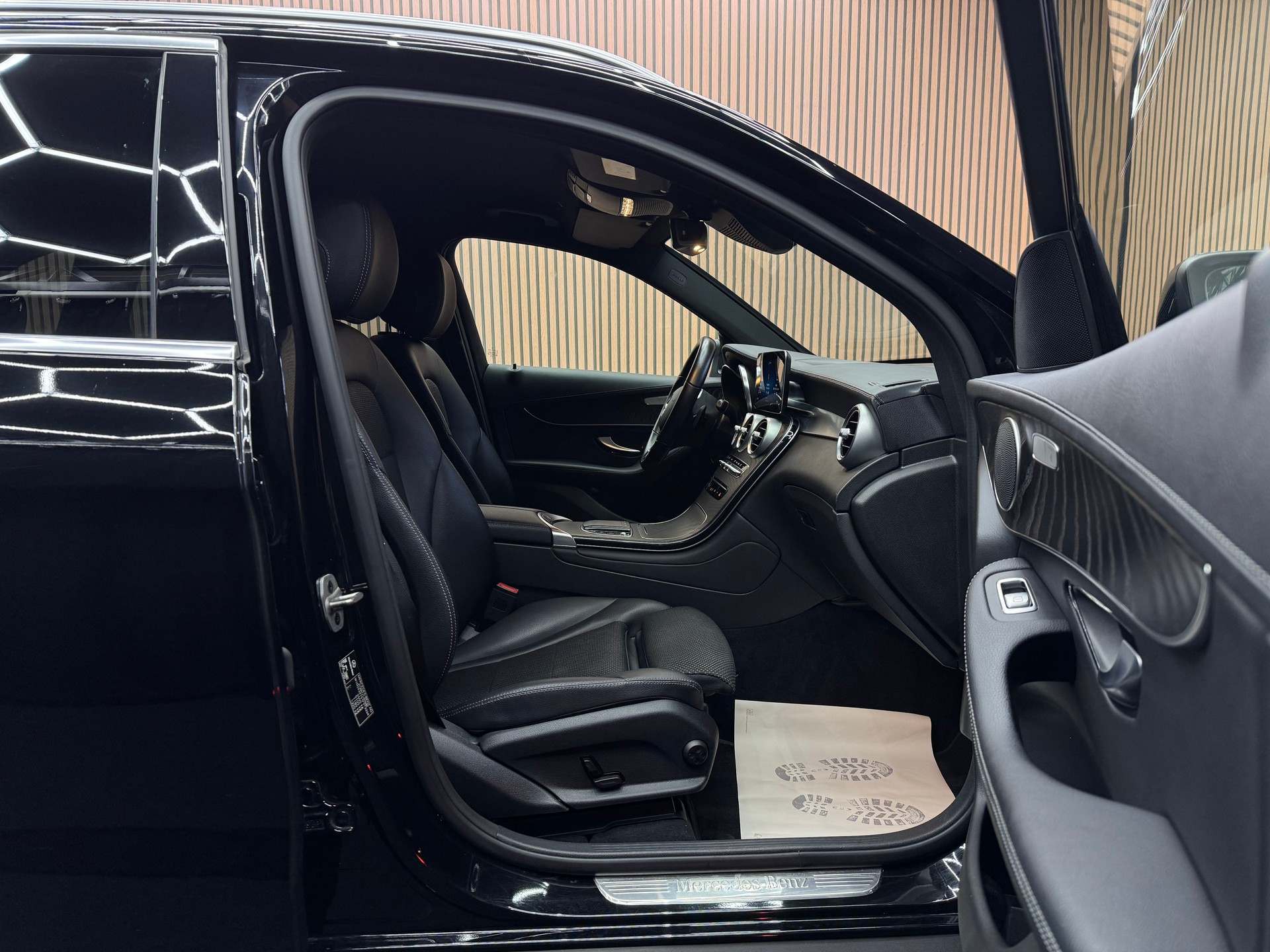 MERCEDES-BENZ GLC 220 d 4m | 1 Jahr Garantie | Facelift | *ab CHF 289.-/ Monat*-image-12